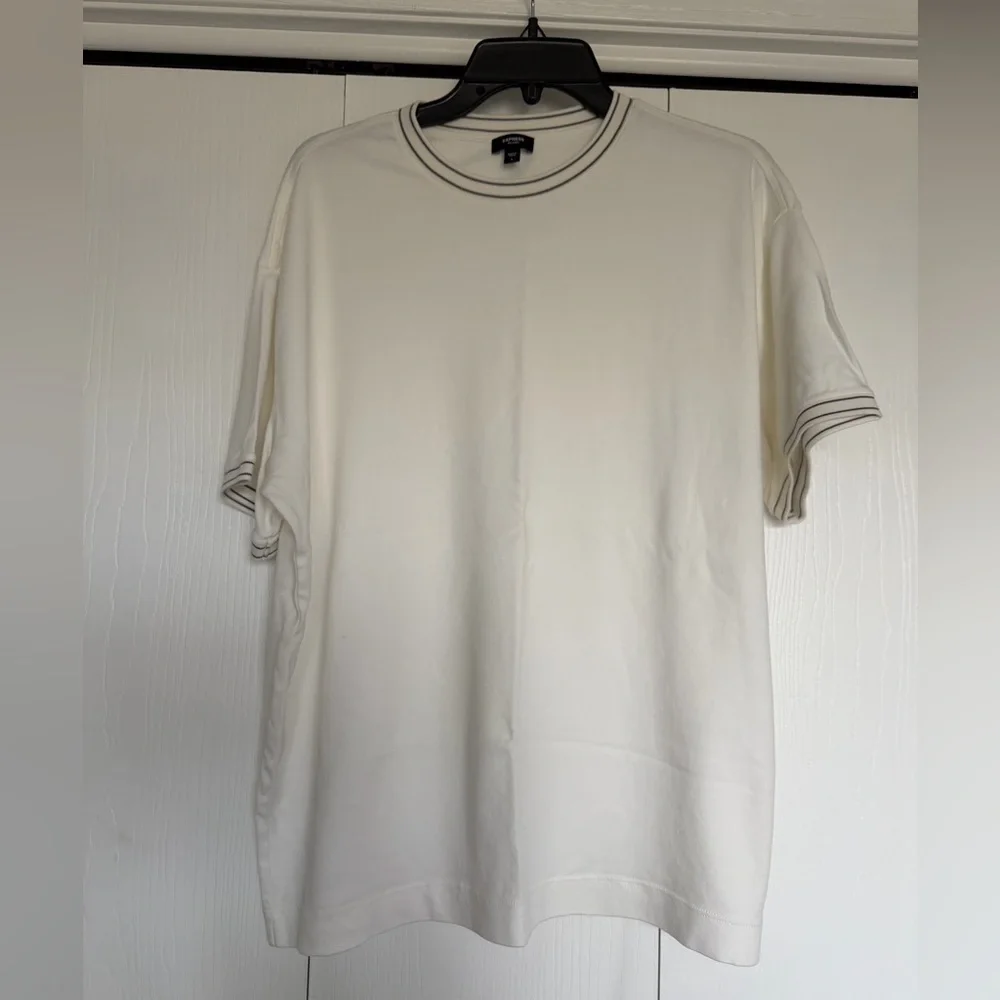 Express Cream Short Sleeve Tee - Picture 1 of 5